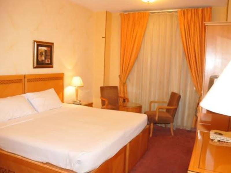 Qasr Al Ansar Golden Tulip Hotel Medina Екстер'єр фото