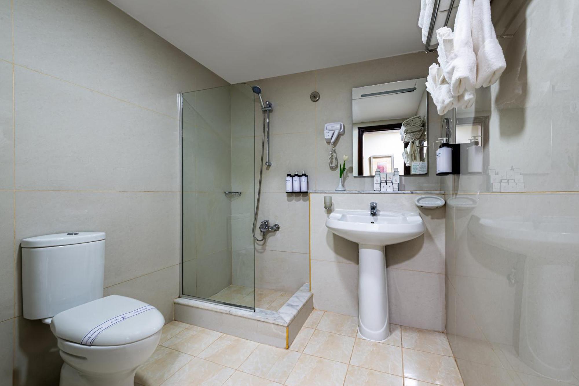 Qasr Al Ansar Golden Tulip Hotel Medina Екстер'єр фото